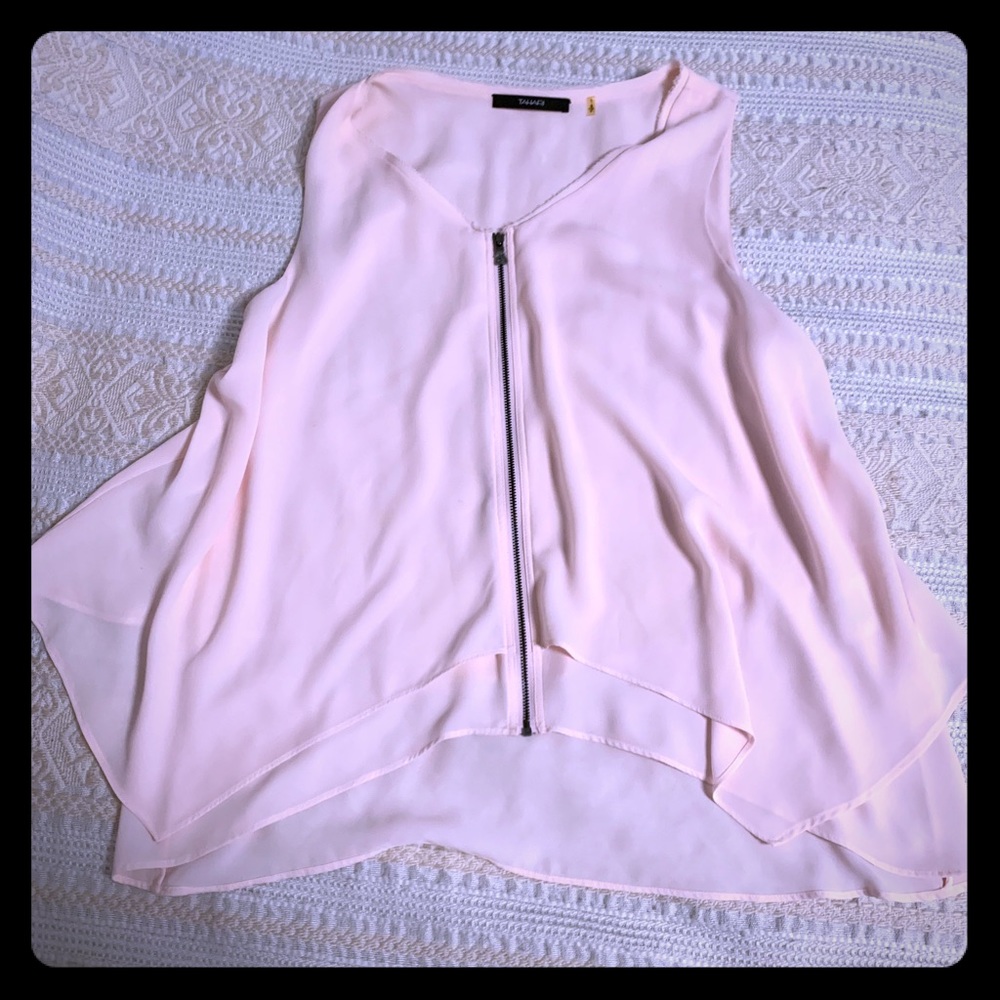 Tahari top like new condition